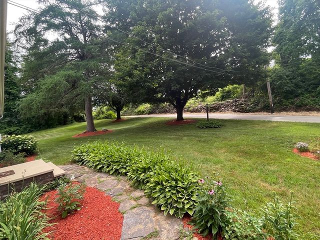 1042 Turkey St, Hardwick, MA 01082
