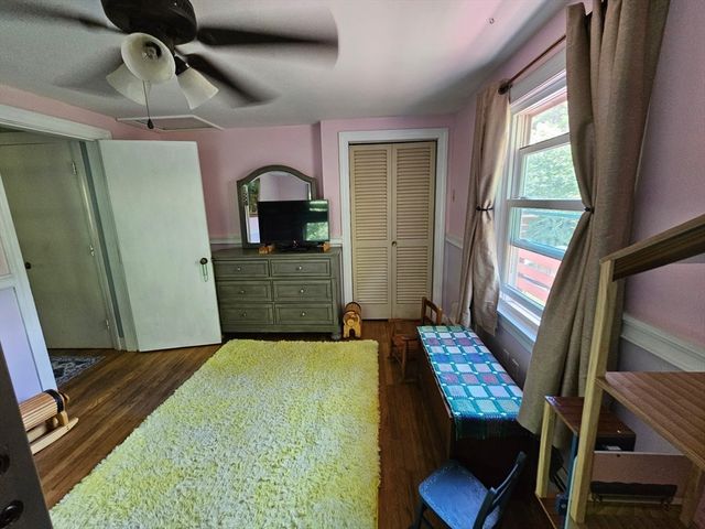 1042 Turkey St, Hardwick, MA 01082