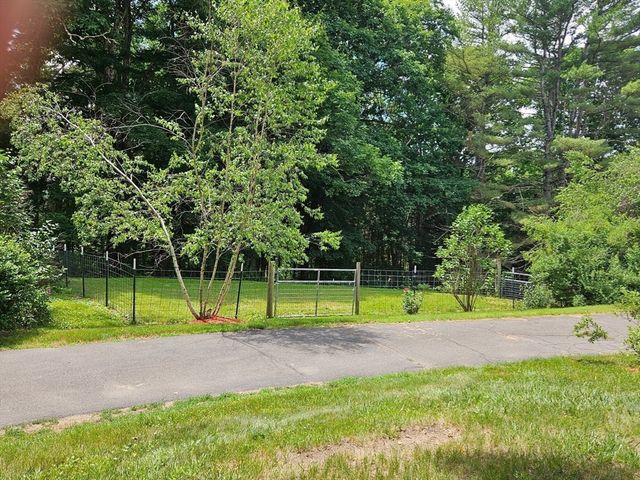 1042 Turkey St, Hardwick, MA 01082