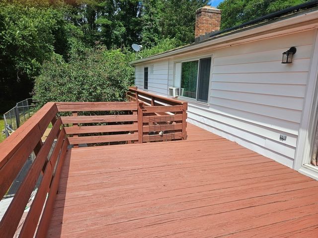 1042 Turkey St, Hardwick, MA 01082