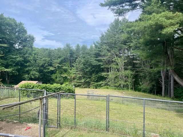 1042 Turkey St, Hardwick, MA 01082