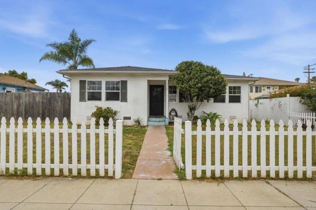 1819 S Tremont Street, Oceanside, CA 92054