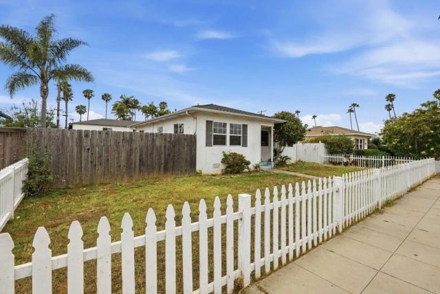 1819 S Tremont Street, Oceanside, CA 92054