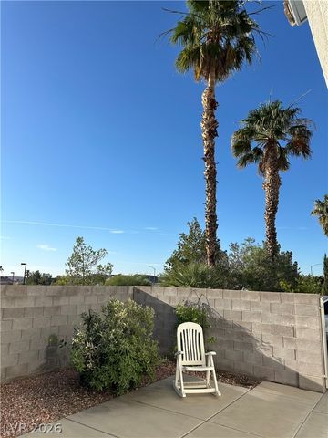 8200 Diamond Star Court, Las Vegas, NV 89145