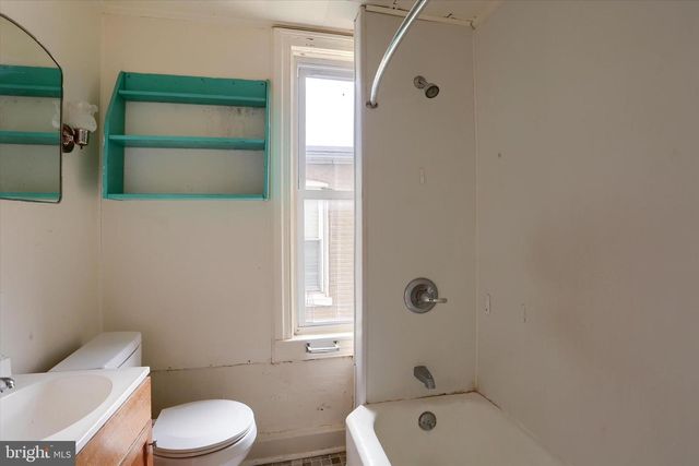 925 W COLLEGE AVE, York, PA 17401