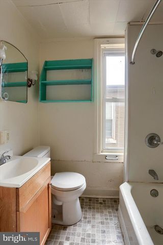 925 W COLLEGE AVE, York, PA 17401