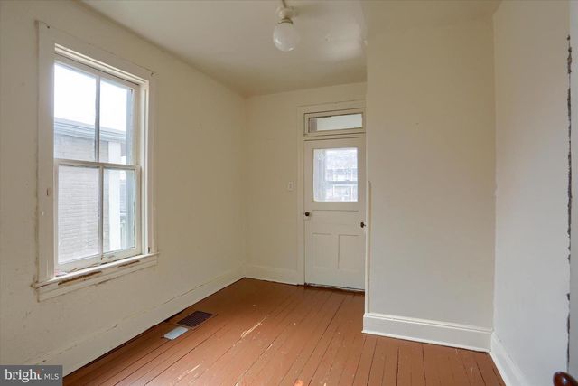 925 W COLLEGE AVE, York, PA 17401