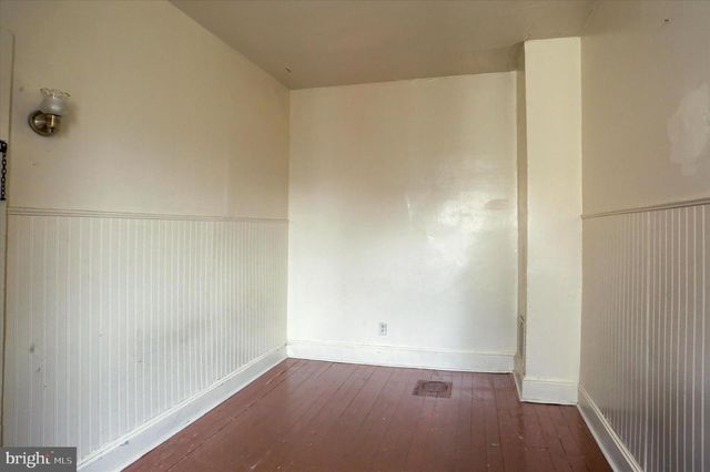 925 W COLLEGE AVE, York, PA 17401