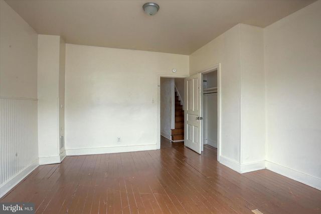 925 W COLLEGE AVE, York, PA 17401