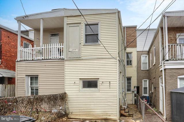 925 W COLLEGE AVE, York, PA 17401