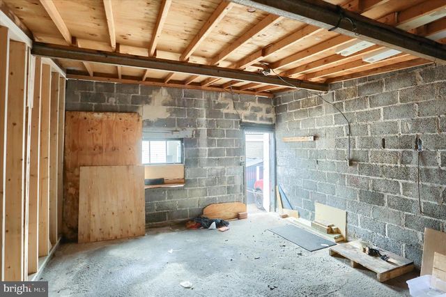 925 W COLLEGE AVE, York, PA 17401