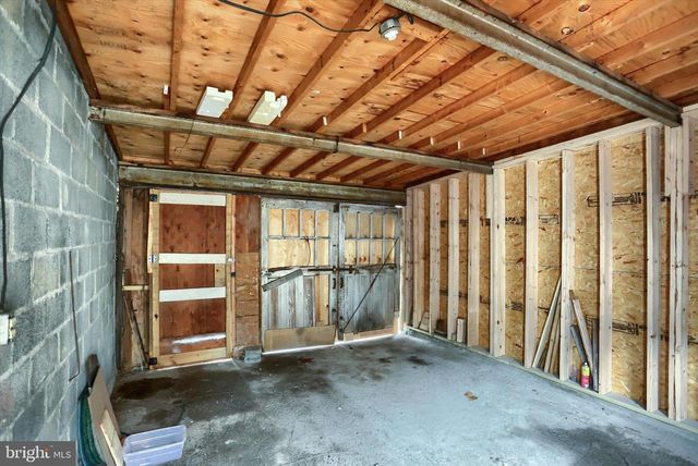 925 W COLLEGE AVE, York, PA 17401