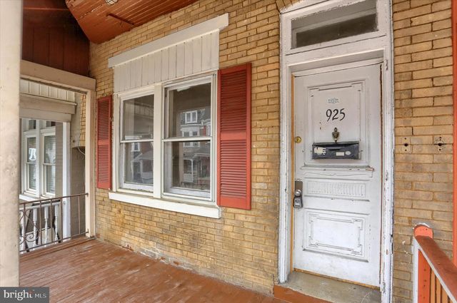 925 W COLLEGE AVE, York, PA 17401