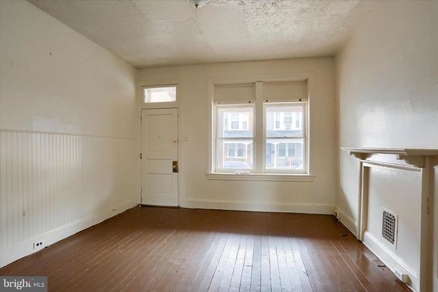 925 W COLLEGE AVE, York, PA 17401