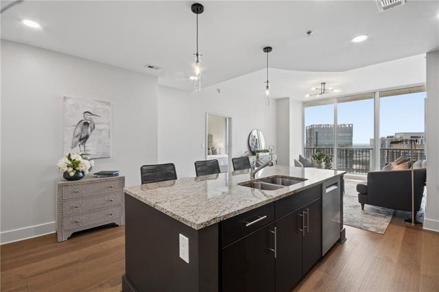 1080 Peachtree Street NE 3215, Atlanta, GA 30309