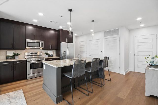 1080 Peachtree Street NE 3215, Atlanta, GA 30309