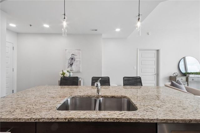1080 Peachtree Street NE 3215, Atlanta, GA 30309