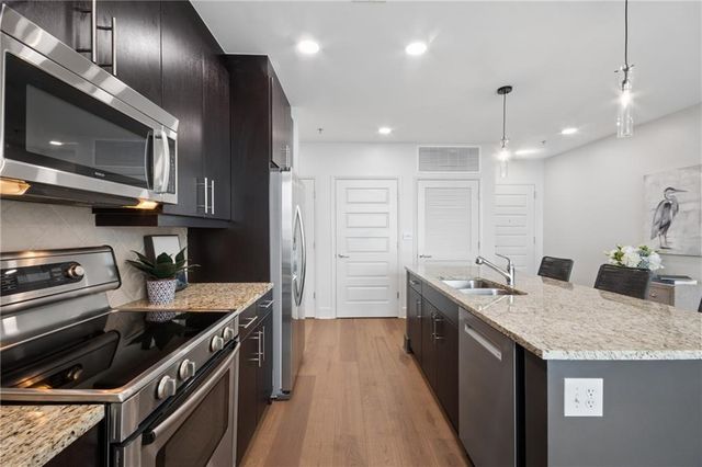 1080 Peachtree Street NE 3215, Atlanta, GA 30309