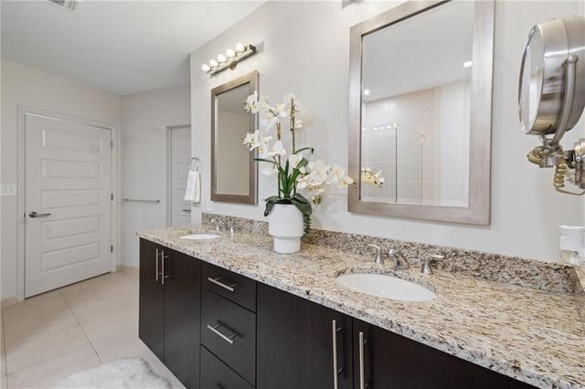 1080 Peachtree Street NE 3215, Atlanta, GA 30309