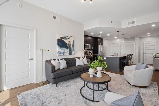 1080 Peachtree Street NE 3215, Atlanta, GA 30309