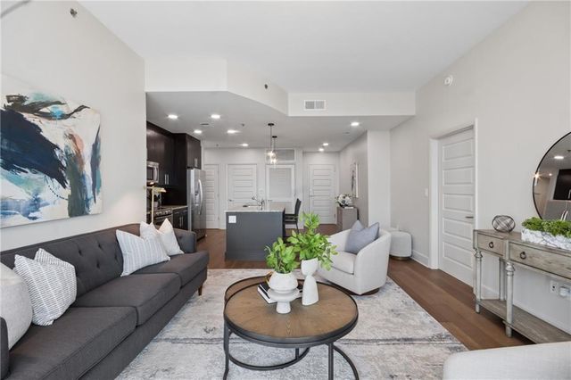 1080 Peachtree Street NE 3215, Atlanta, GA 30309