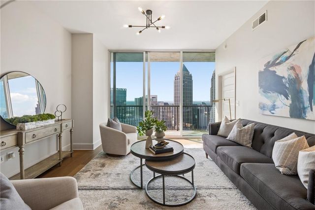 1080 Peachtree Street NE 3215, Atlanta, GA 30309