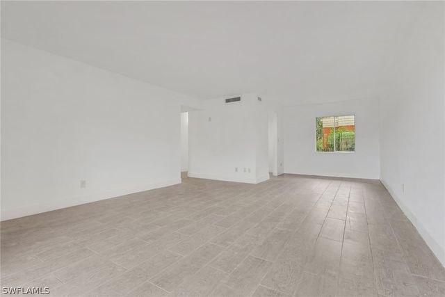 2366 E. Mall Dr Apt. 101, Fort Myers, FL 33901