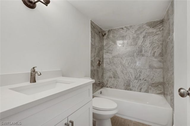 2366 E. Mall Dr Apt. 101, Fort Myers, FL 33901