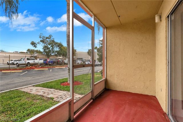 2366 E. Mall Dr Apt. 101, Fort Myers, FL 33901