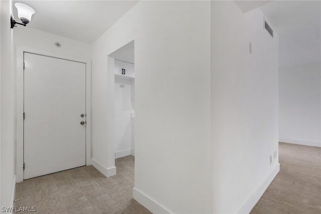 2366 E. Mall Dr Apt. 101, Fort Myers, FL 33901