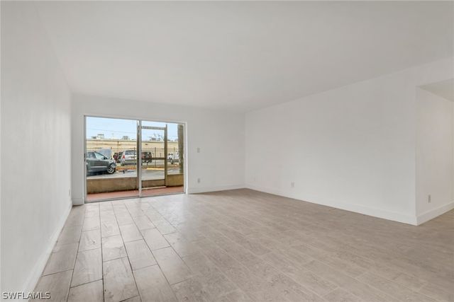 2366 E. Mall Dr Apt. 101, Fort Myers, FL 33901