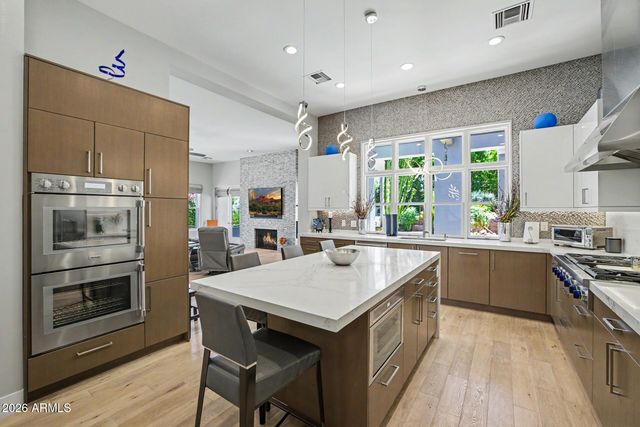 4647 E SANNA Street, Phoenix, AZ 85028