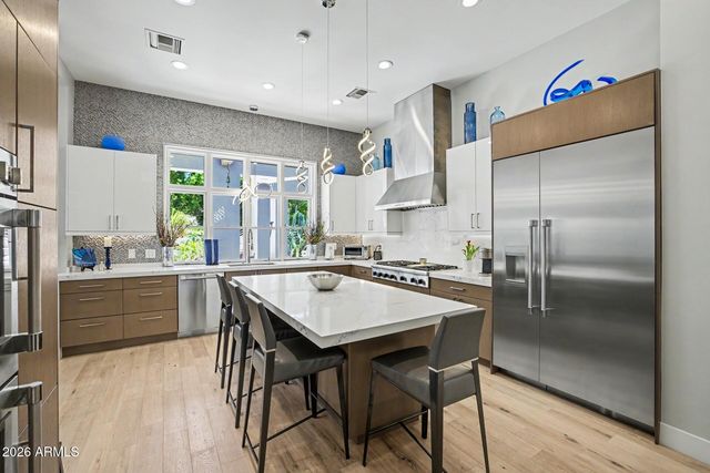4647 E SANNA Street, Phoenix, AZ 85028