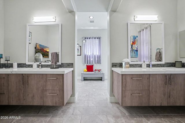 4647 E SANNA Street, Phoenix, AZ 85028