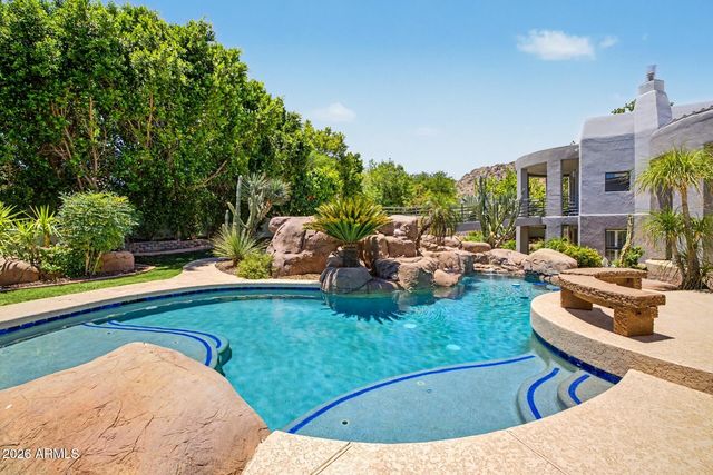 4647 E SANNA Street, Phoenix, AZ 85028