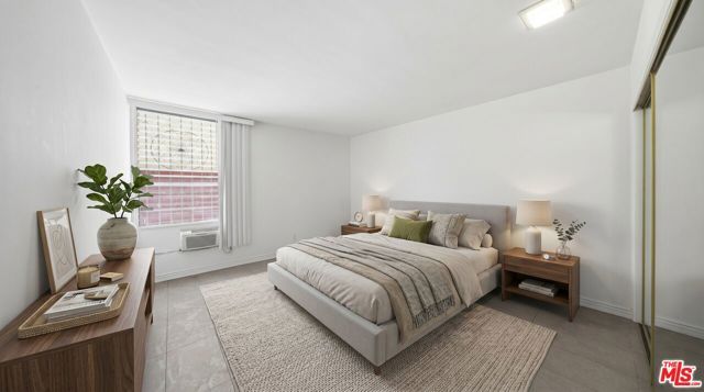 425 S Kenmore Avenue 111, Los Angeles, CA 90020