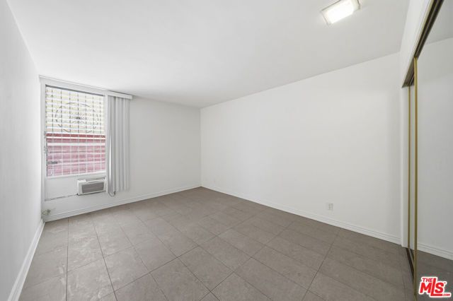 425 S Kenmore Avenue 111, Los Angeles, CA 90020