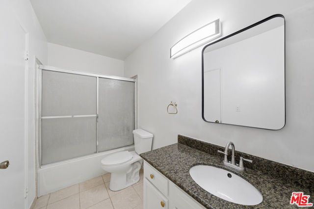 425 S Kenmore Avenue 111, Los Angeles, CA 90020