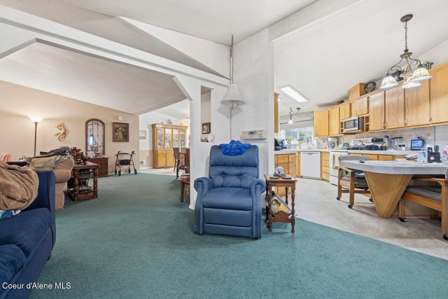 14884 N Batchelder St, Rathdrum, ID 83858