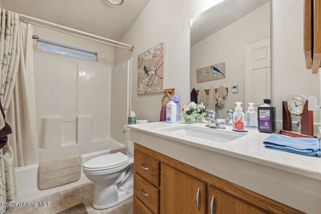 14884 N Batchelder St, Rathdrum, ID 83858