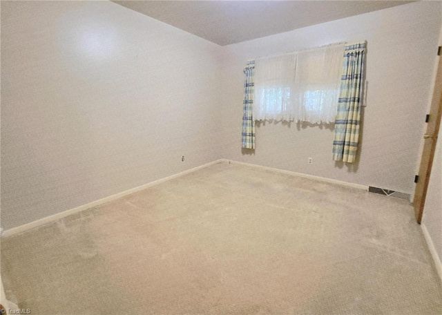 1620 Seven Oaks Place, High Point, NC 27265