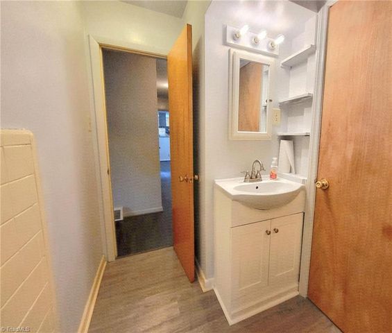1620 Seven Oaks Place, High Point, NC 27265