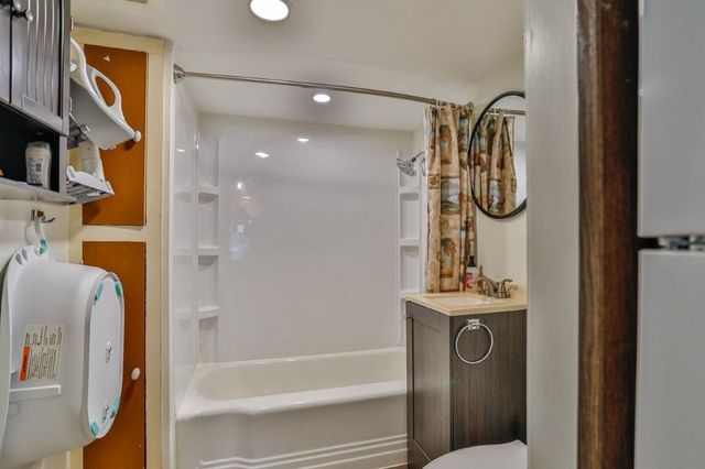 1119 N 9TH AVENUE, Wausau, WI 54401