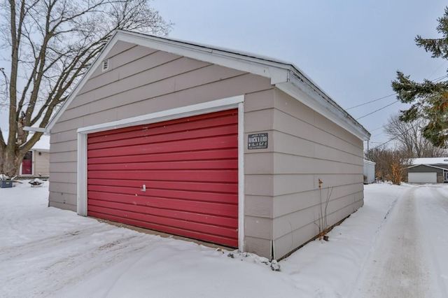 1119 N 9TH AVENUE, Wausau, WI 54401