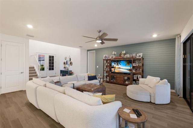 4913 COASTAL DAYS LANE, Lakewood Ranch, FL 34211