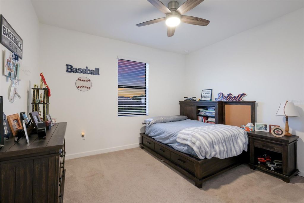 Image 30 of property listing at 4913 COASTAL DAYS LANE, Lakewood Ranch, FL 34211