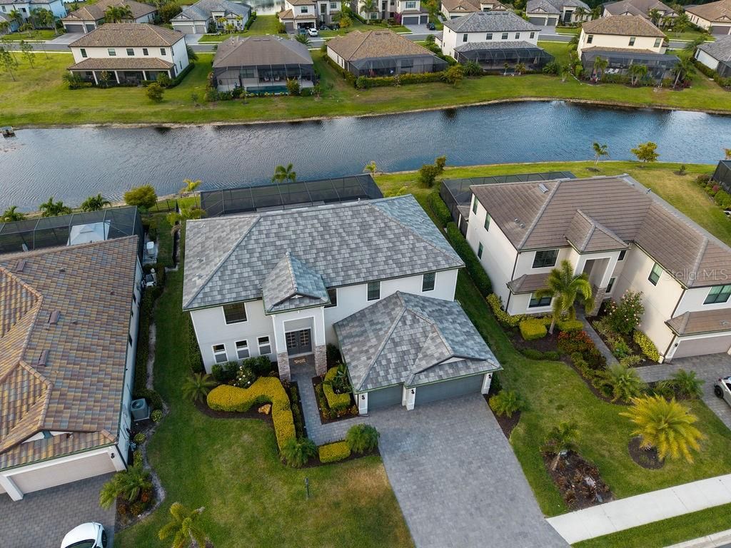 Image 40 of property listing at 4913 COASTAL DAYS LANE, Lakewood Ranch, FL 34211