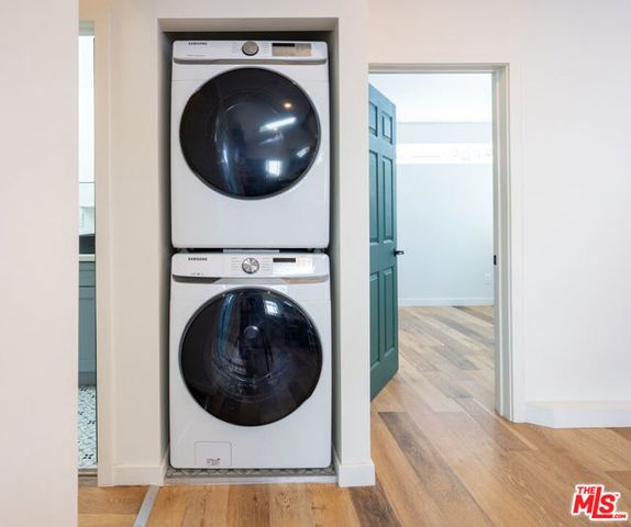 6461 Whitman Avenue, Los Angeles, CA 91406