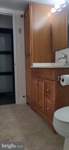 4600 S FOUR MILE DR #221, Arlington, VA 22204