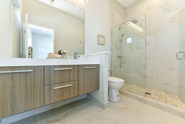 87 Parker St 402, Chelsea, MA 02150